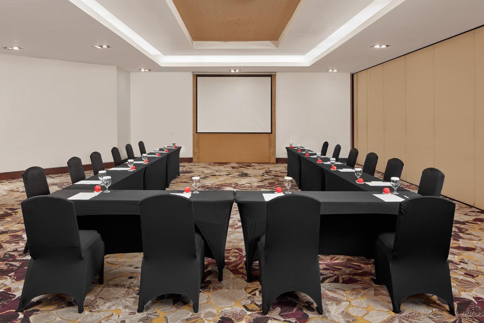 Crowne Plaza Manila Galleria By Ihg Pasig City Eksteriør billede