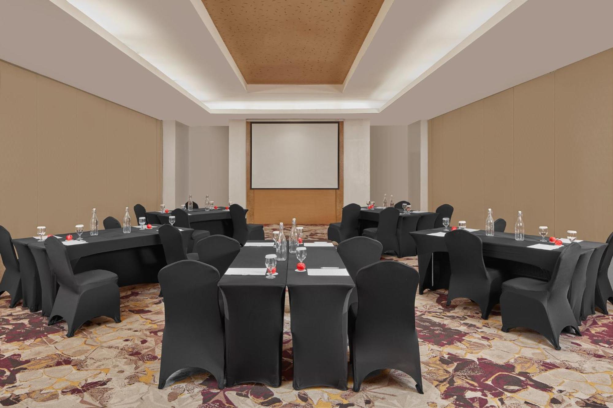 Crowne Plaza Manila Galleria By Ihg Pasig City Eksteriør billede